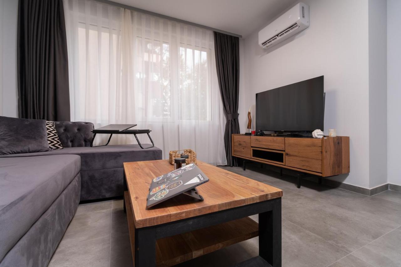 Chic 1br With Balcony In Апартамент Пловдив